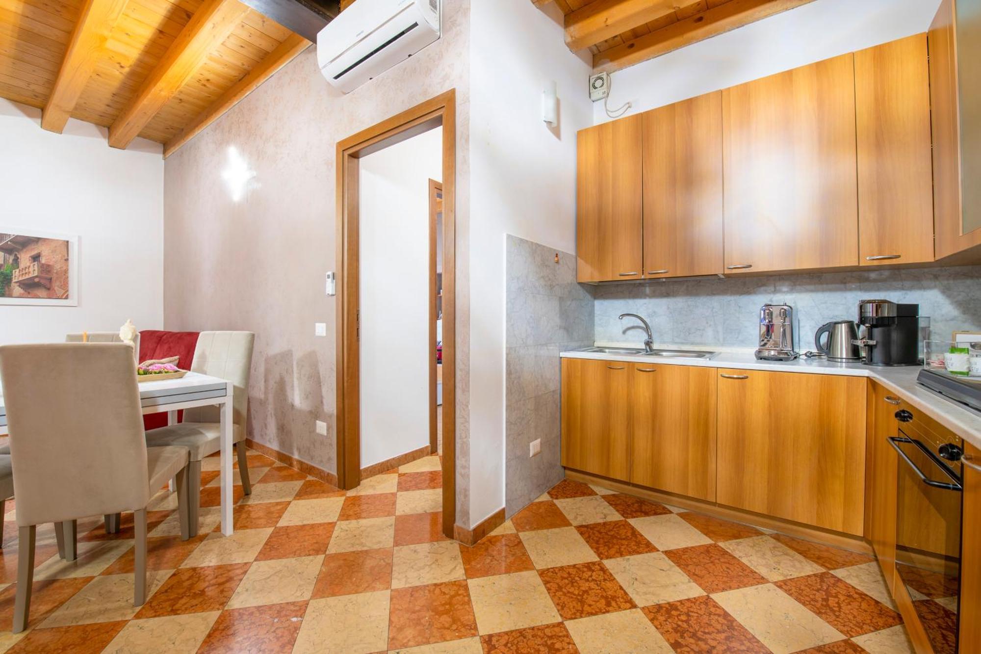 Palace Home Mazzini Верона Екстер'єр фото